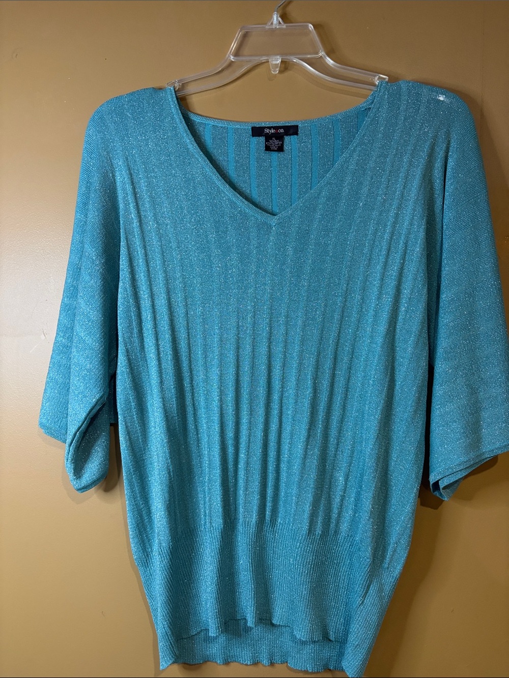 HC1038. Style & Co. V-Neck Metallic Silk Blend Sweater shirt,  Short sleeve, XL